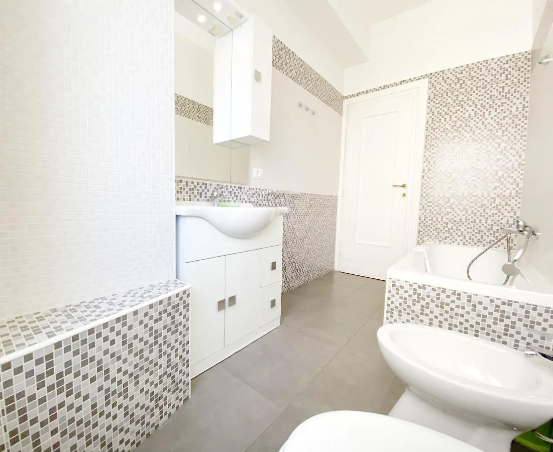 Bright Apartment Francesca Near Trastevere Rome Italy