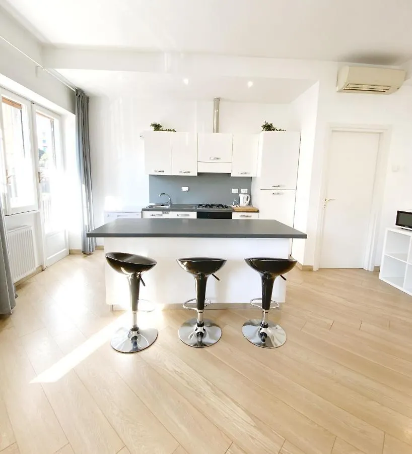 Bright Apartment Francesca Near Trastevere Rome